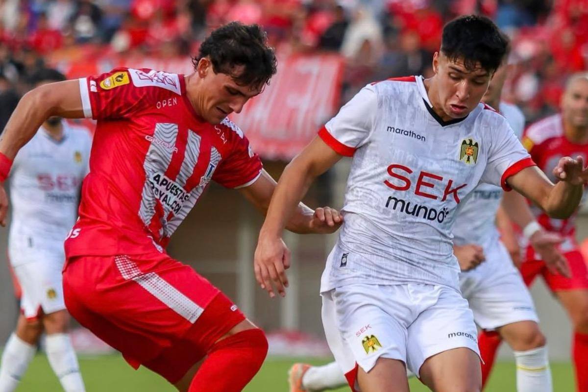 Los Cementeros golearon a los Hispanos por 4-0 en la Noche Roja. Foto: Unión La Calera