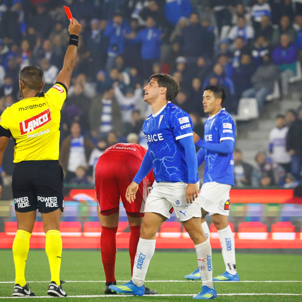 “Se están haciendo costumbre”: Molestia en Calera por polémicas decisiones del arbitraje contra la UC