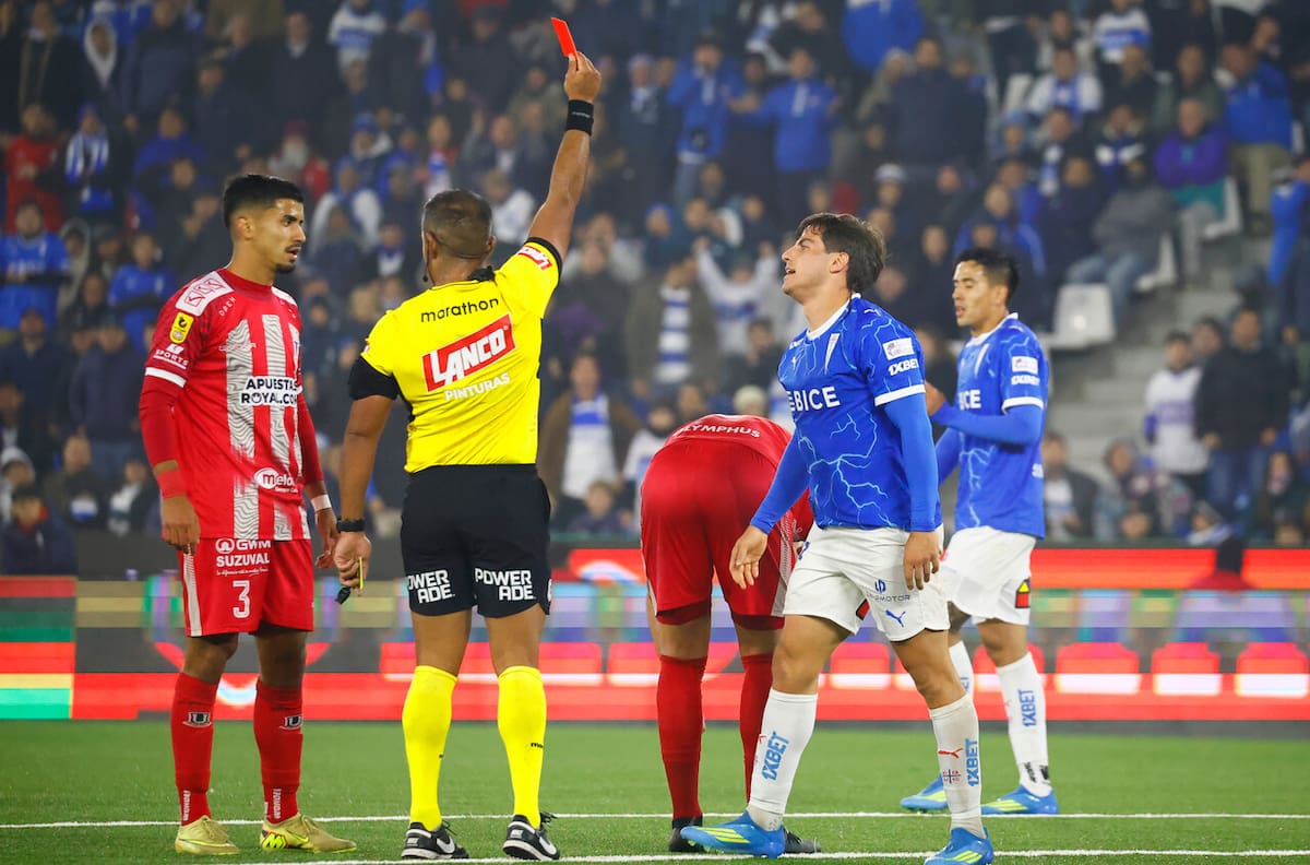 “Se están haciendo costumbre”: Molestia en Calera por polémicas decisiones del arbitraje contra la UC