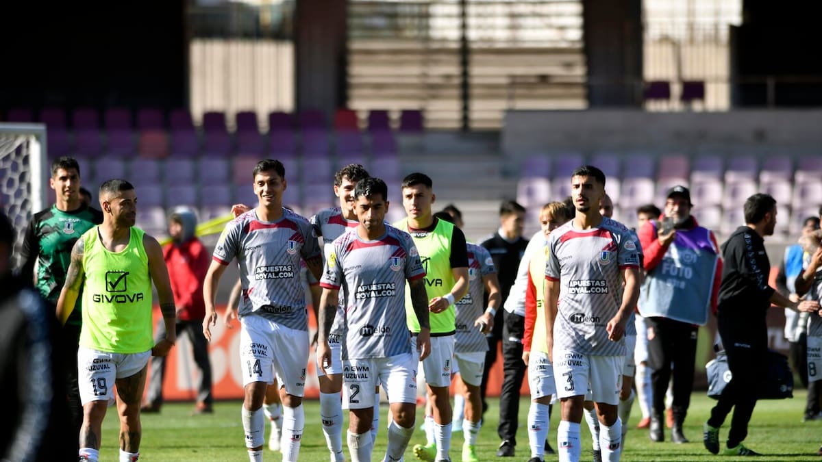 “Dejó de pertenecer a la institución”: equipo de Primera División anuncia sorpresiva salida