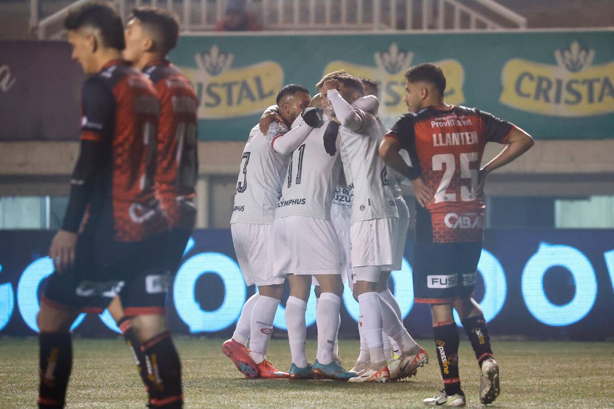 Los Cementeros se impusieron por la cuenta mínima en el partido inaugural de la fecha 14. /Photosport