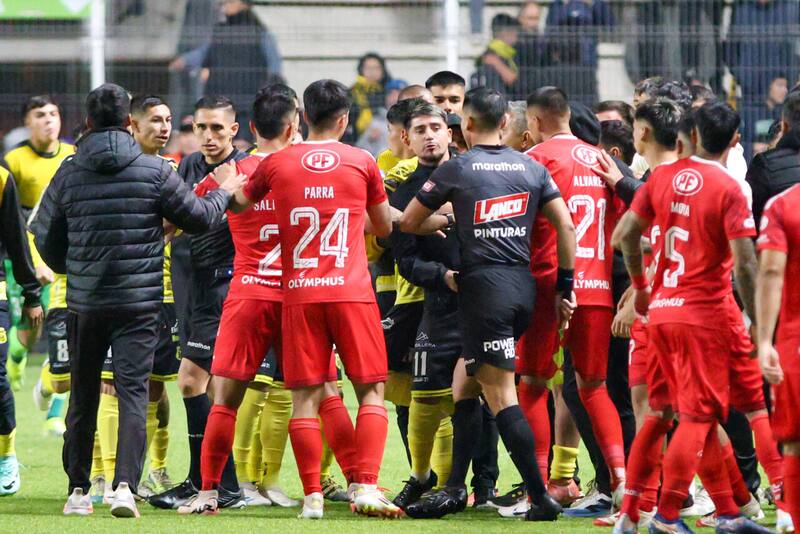 La ANFP aún no se pronuncia respecto a la resolución del partido suspendido en La Calera. (Foto: Aton)