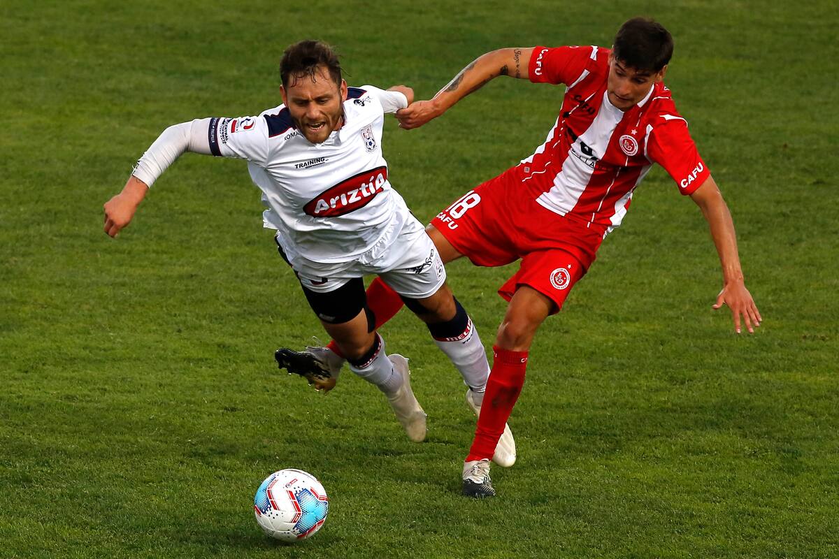 Enzo Ormeño fue expulsado por propinarle un golpe de puño al árbitro, Rodrigo Carvajal en el partido de Unión San Felipe ante Santiago Wanderers (Foto: Aton)