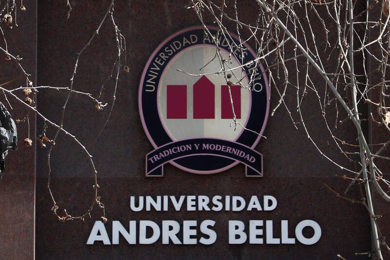 La casa de estudios ofrece puestos para trabajadores con más experiencia en el mundo laboral.