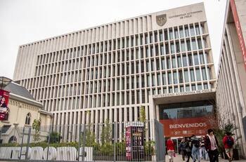 Universidad chilena entrega 500 becas que cubren la totalidad del arancel: Así se puede postular