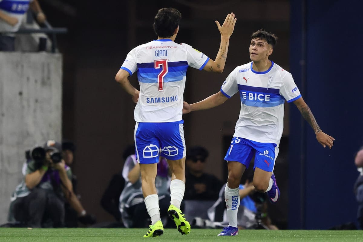 Los Cruzados buscan abrazarse en la Copa de la Liga. Foto: Agencia Aton.