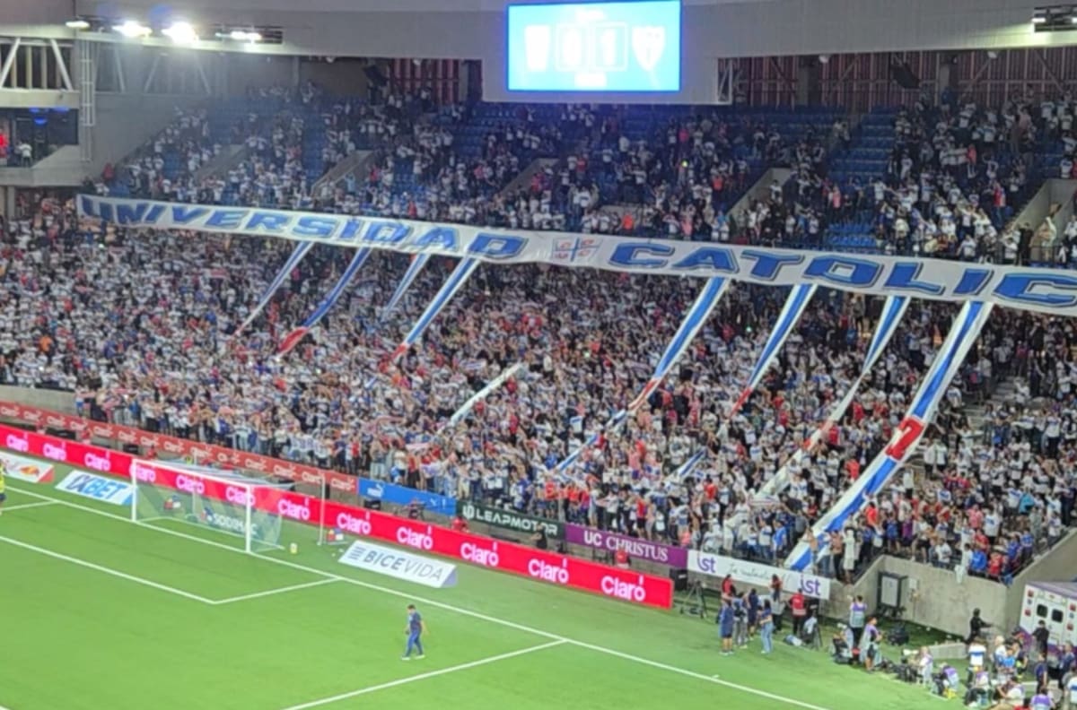 VIDEO | El cántico de los hinchas de la UC que calienta el partido contra Boca Juniors por Copa Libertadores