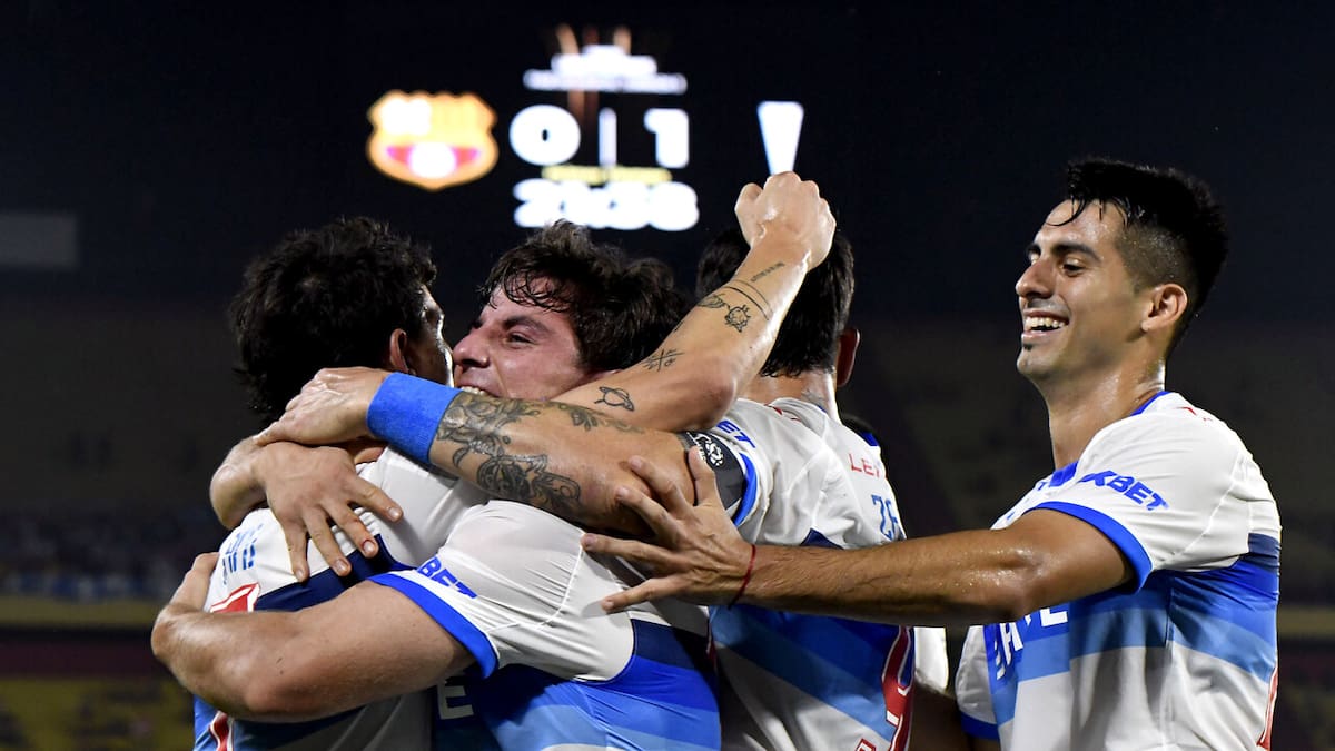 Qué pasa si la UC gana, empata o pierde HOY ante Barcelona por Copa Libertadores