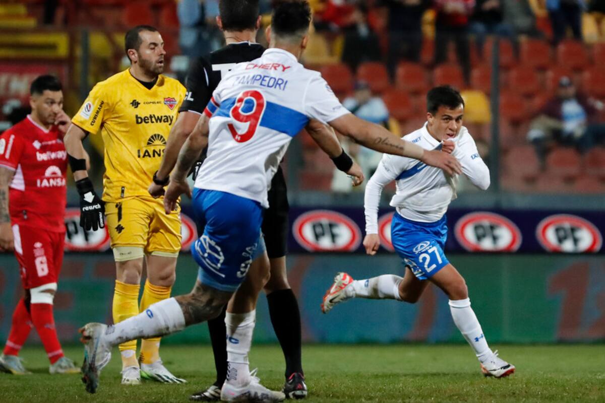 Jorge Ortiz tras anotarle a Ñublense. Foto: Aton.