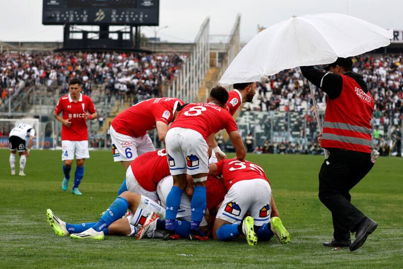 Universidad Católica busca a un jugador en el rival (Foto: Photosport)