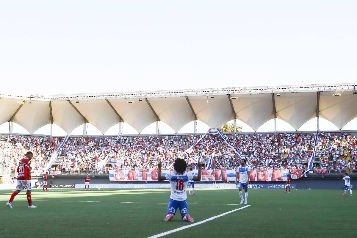 Los Cruzados serían locales en La Florida ante Colo Colo. Foto: Agencia Aton.