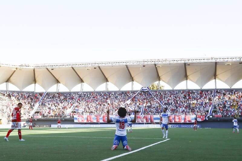 Los Cruzados serían locales en La Florida ante Colo Colo. Foto: Agencia Aton.