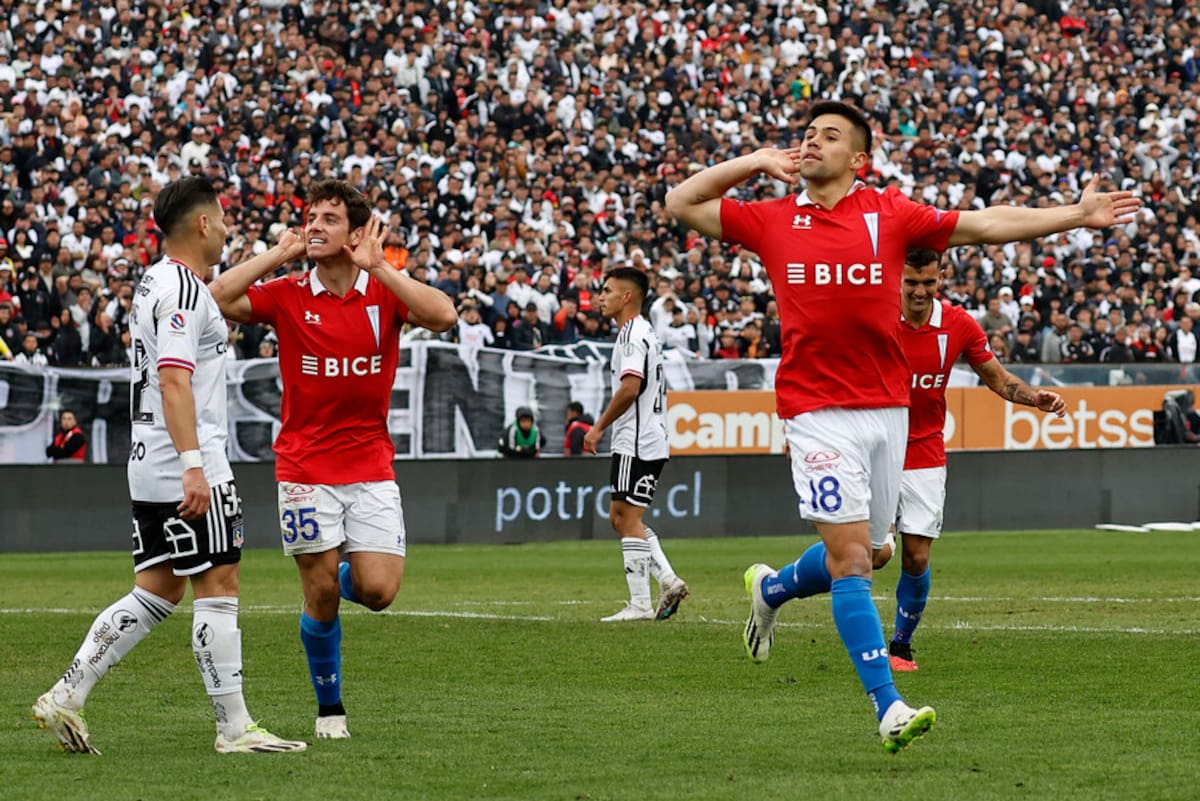 Alexander Aravena tras marcarle a Colo Colo en victoria de la UC. Foto: Aton.
