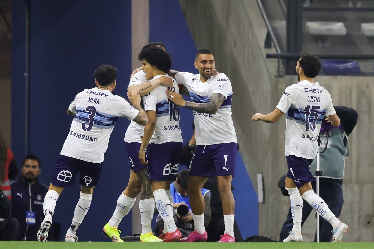 . Los Cruzados buscarán los tres puntos en Viña del Mar. Foto: Agencia Aton/Archivo.