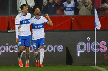 La formación de la UC para enfrentar a Glorias Navales por Copa Chile: Zampedri estará ausente