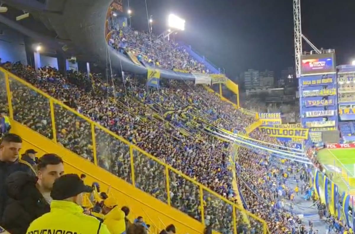 “Todos los chilenos...”: el vergonzoso cántico de los hinchas de Boca en la previa del partido ante la UC