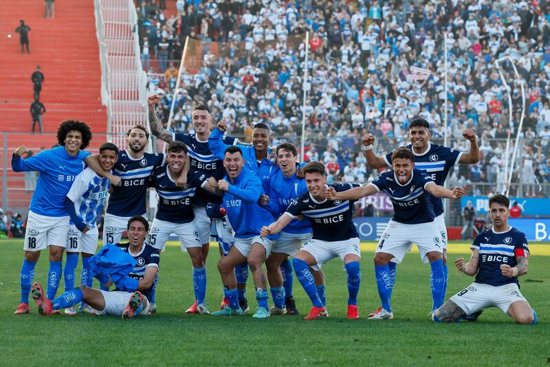 Celebrando el triunfo contra Colo Colo. Foto: Aton.