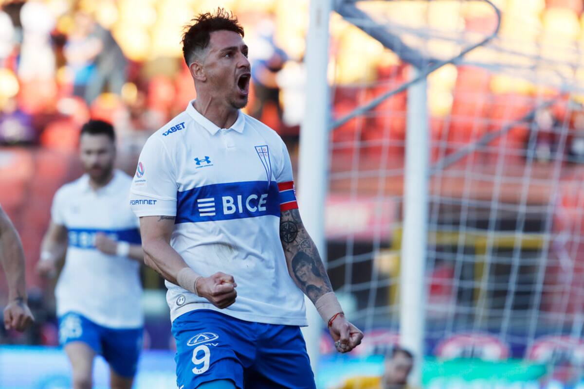 Fernando Zampedri tras anotarle a Ñublense. Foto: Aton.