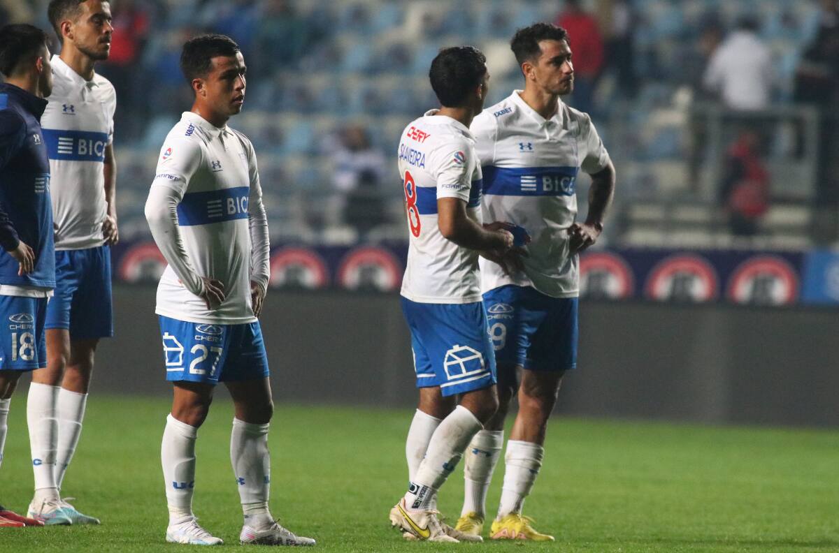 Se le acaba el crédito a Ariel Holan: La formación con que Universidad Católica intentará derrotar a Deportes Copiapó
