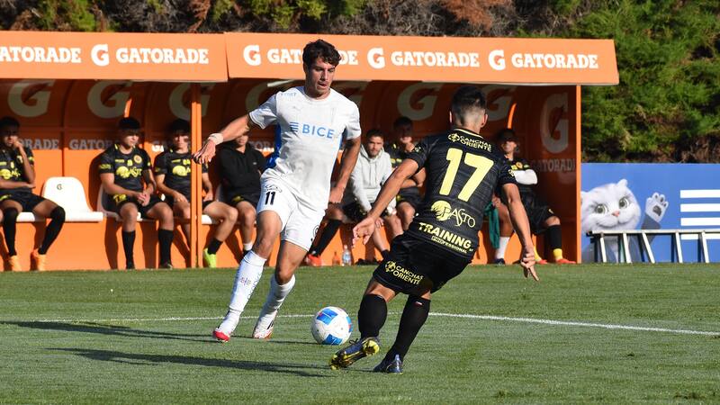 La UC ganó por 3-0 a Lautaro de Buin.