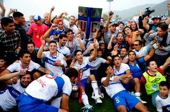 La Universidad Católica que derribó el mito de “segundón”: “Conversamos puertas adentro y eso nos hizo salir campeones”