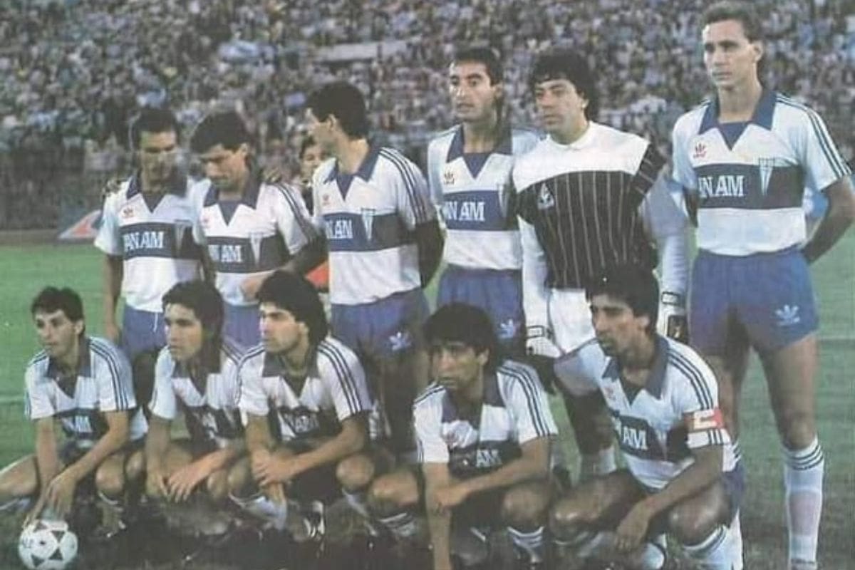 El plantel campeón de 1987.