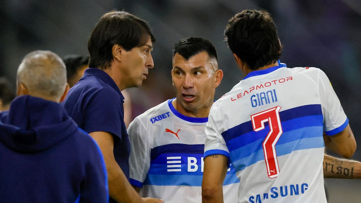 Cambios en el mediocampo y el regreso de una esperada dupla defensiva: la formación de la UC