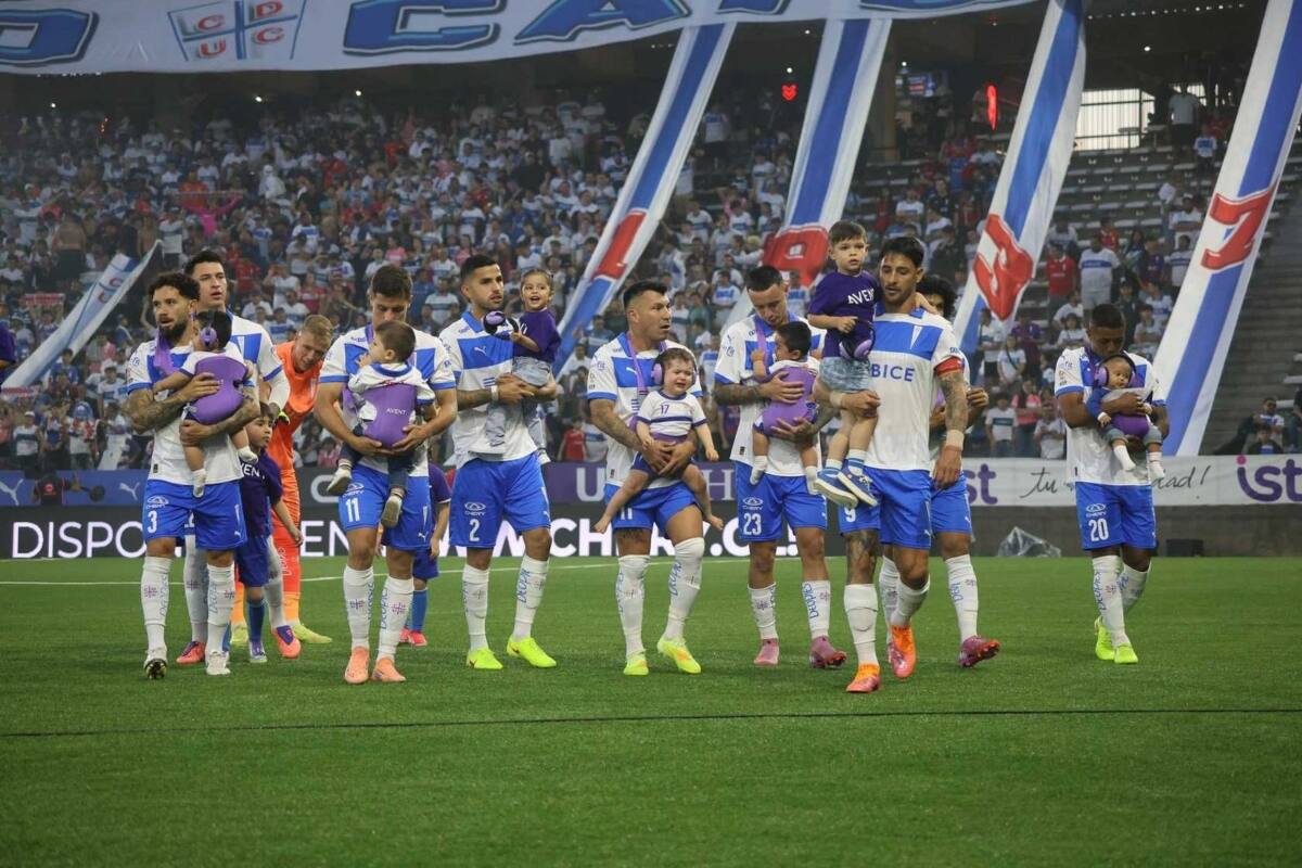 . La UC y su mensaje sobre la lactancia en el Claro Arena.