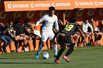 Canteranos al rescate: la UC goleó a Lautaro de Buin con brillante actuación de dos juveniles