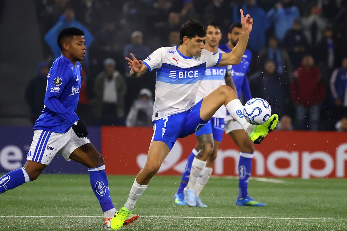 La fórmula que puede clasificar a la UC a octavos de final en la próxima fecha de Copa Libertadores. Foto: Aton.