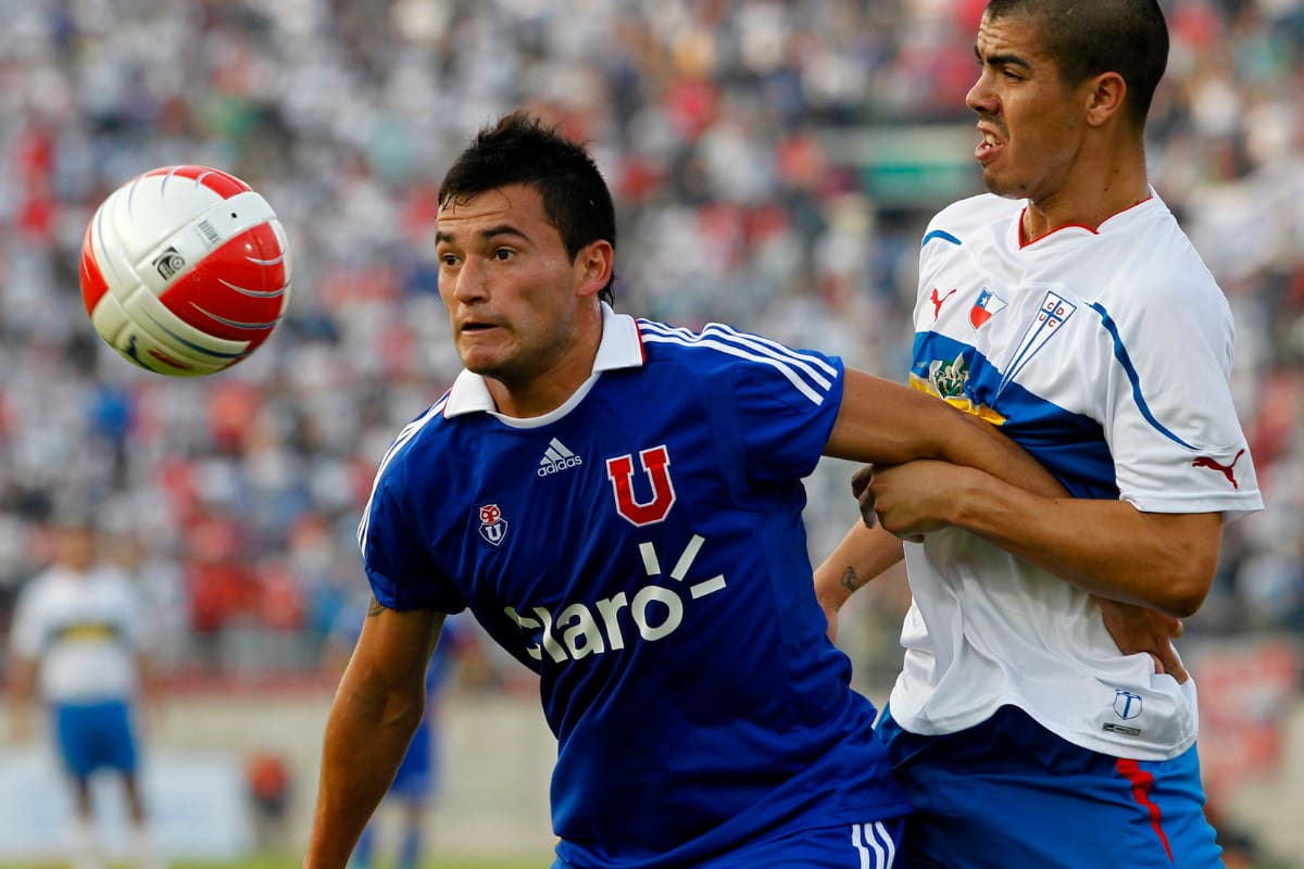 Charles Aránguiz podría dejar inter y volver a Chile.