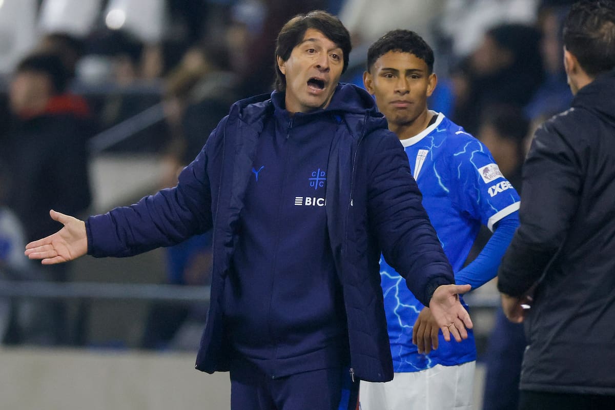 Daniel Garnero en la derrota de la UC ante Unión La Calera. Foto: Aton.