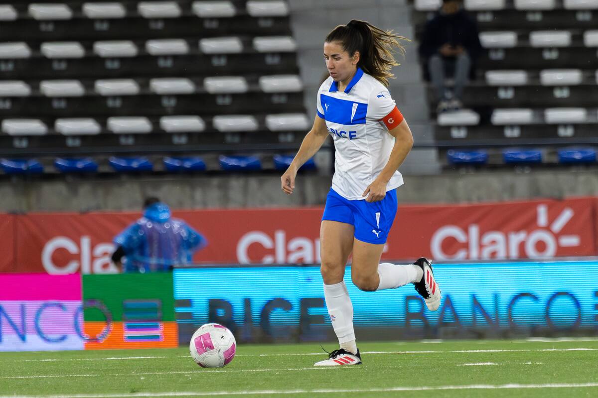 Fernanda Ramírez en el duelo de Universidad Católica vs Santiago Morning Femenino, Estadio Claro Arena. Foto: Felipe Escobedo/En Cancha.