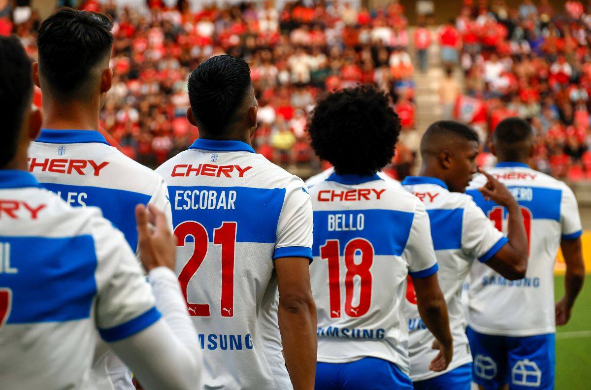 La UC debutará en el Campeonato Nacional sin DT y con dos bajas fundamentales