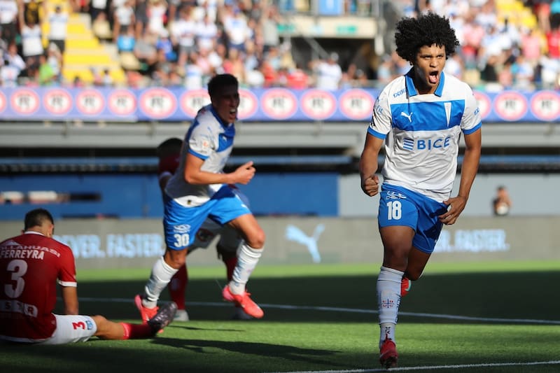 Los Cruzados irán por los tres puntos a Chillán. Foto: Agencia Aton.