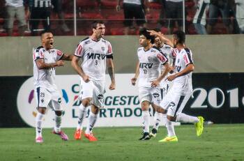 ¿Vuelve al fútbol chileno? Recordado goleador de la UC quedó libre y busca equipo