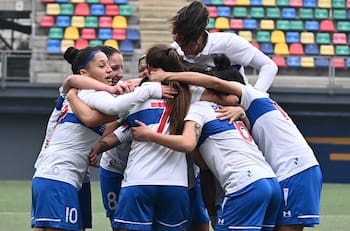 La renuncia que sacude a la UC en un muy buen momento en el Campeonato Nacional