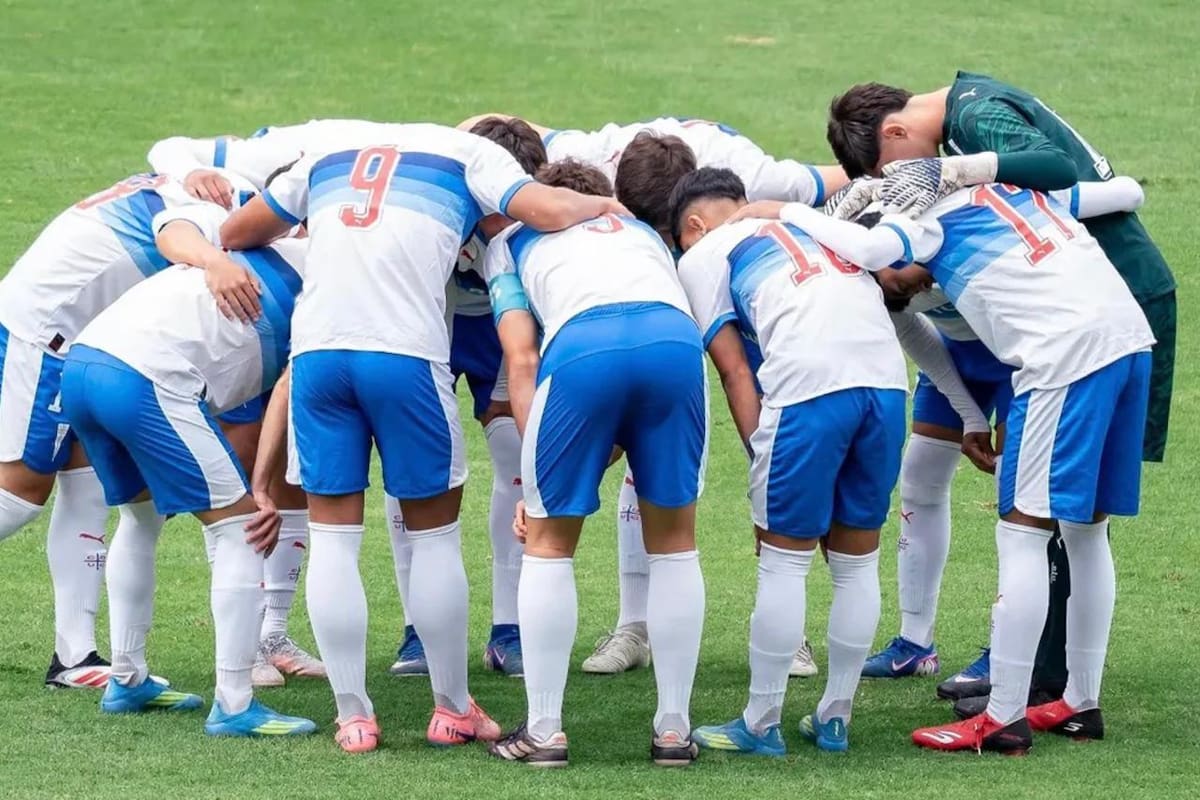 La UC se enfrentará a Universidad de Chile y Colo-Colo en los cuartos de final del fútbol joven. Cruzados Oficial.