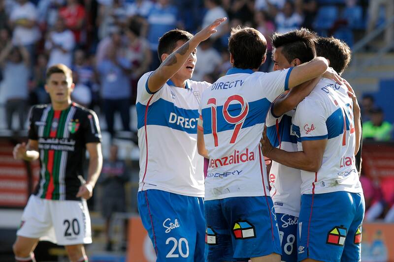 Futbol, Universidad Catolica vs Palestino.
Octava fecha, campeonato 2018.
El jugador de Universidad Catolica Diego Buonanotte celebra con sus compaeros despues de convertir un gol contra Palestino durante el partido de primera division en el estadio San Carlos de Apoquindo de Santiago Chile.
08/04/2018
Felipe Zanca/Photosport
Football, Universidad Catolica vs Palestino.
Eighth date, Championship 2018.
Universidad Catolica's player Diego Buonanotte celebrates with teammates after scoring against Palestino during the first division football match held at the San Carlos de Apoquindo stadium in Santiago, Chile.
08/04/2018.
Felipe Zanca/Photosport