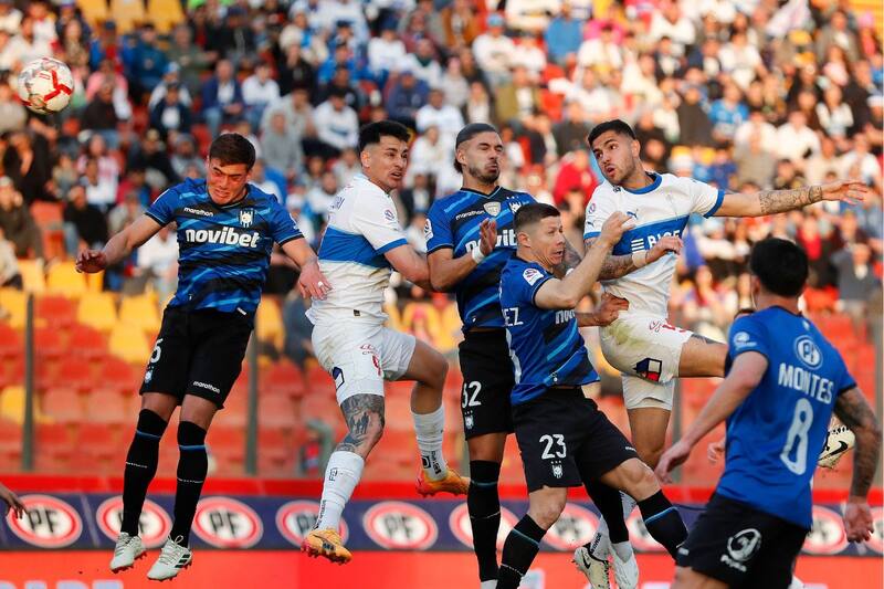 podría compartir un curioso hito que solo se ha dado una vez en el fútbol chileno. Foto: Agencia Aton.