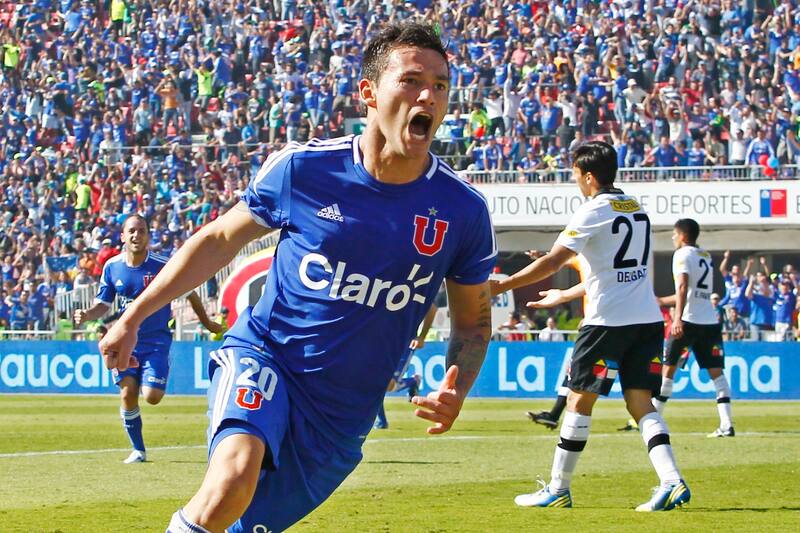 Charles Aránguiz está cerca de ser jugador de la U. Foto: Aton.
