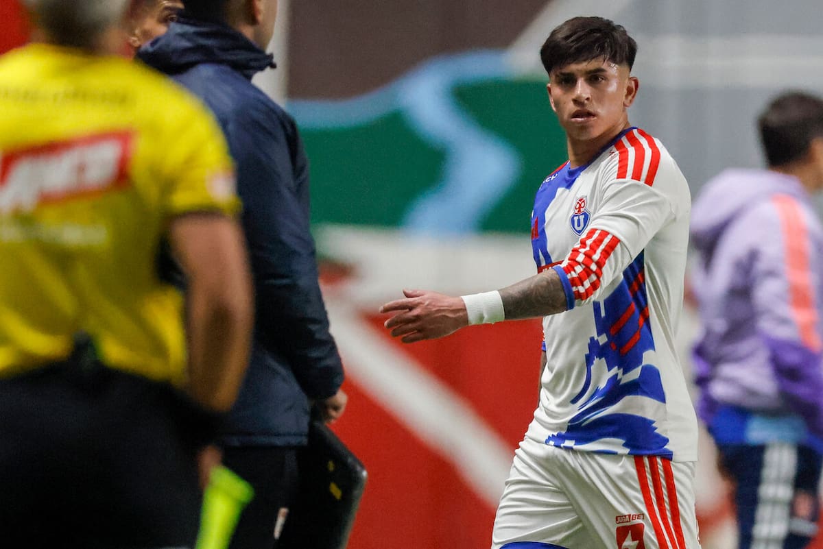 Maxi Guerrero le da una pésima noticia a Fernando Gago y Universidad de Chile. Foto: Aton.