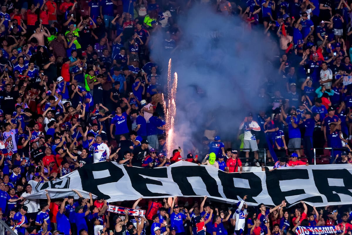 sufre por su barra: el informe arbitral que deja al club al borde de un nuevo castigo. Foto: Aton.