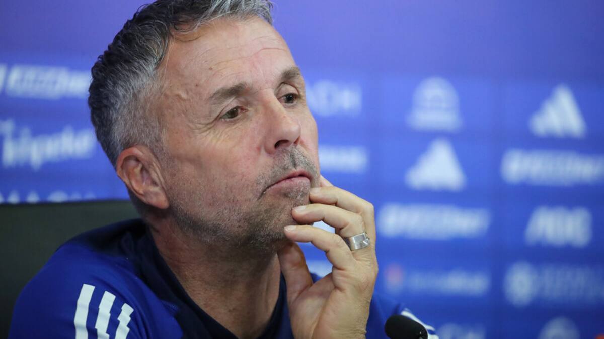 Fue cortado por Gustavo Álvarez en Huachipato y rompe el silencio: “Me dijo que era una decisión del club”