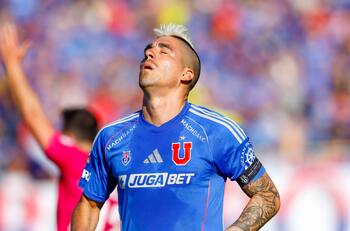 En la U se abren a la salida de Leandro Fernández, pero podría seguir en Chile