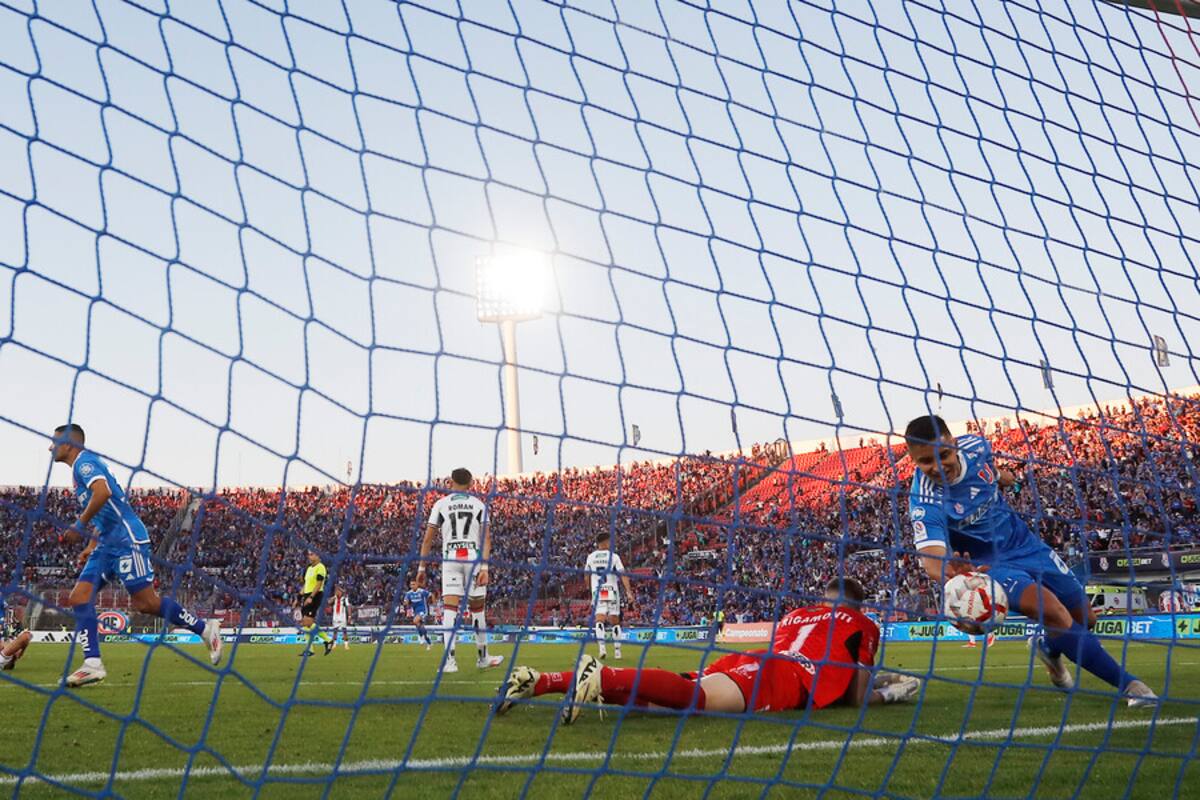 Impresionante: así vibró el Estadio Nacional tras el gol agónico de Leandro Fernández en victoria de la U. Foto: Aton.