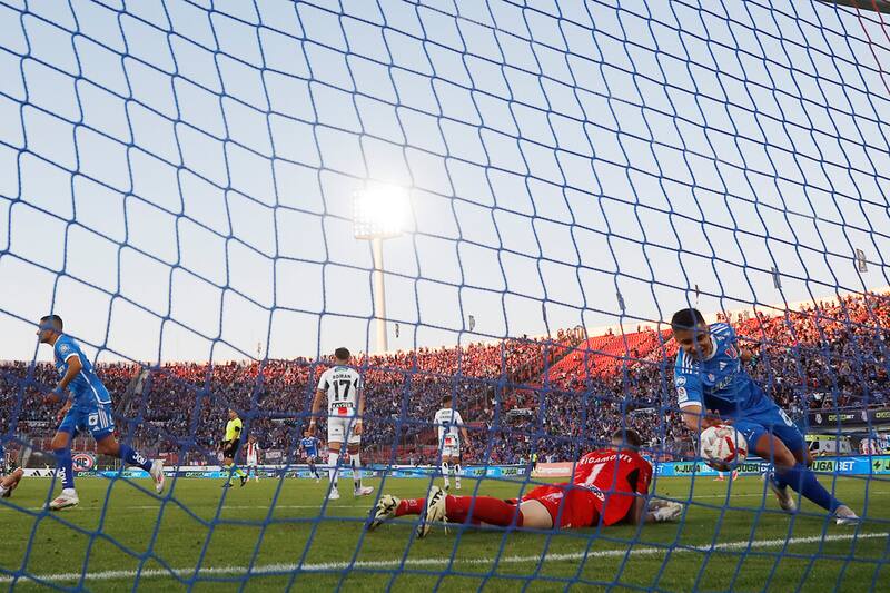 Impresionante: así vibró el Estadio Nacional tras el gol agónico de Leandro Fernández en victoria de la U. Foto: Aton.