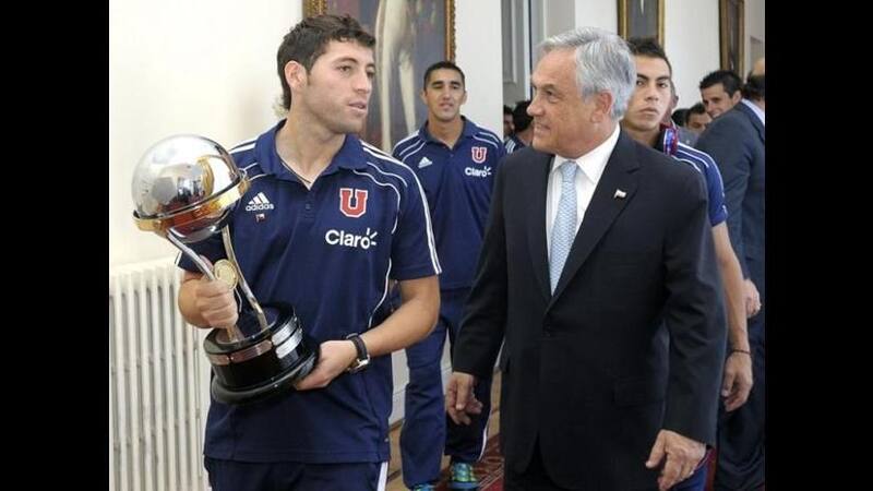 Sebastián Piñera junto con José Rojas en el Palacio de La Moneda.