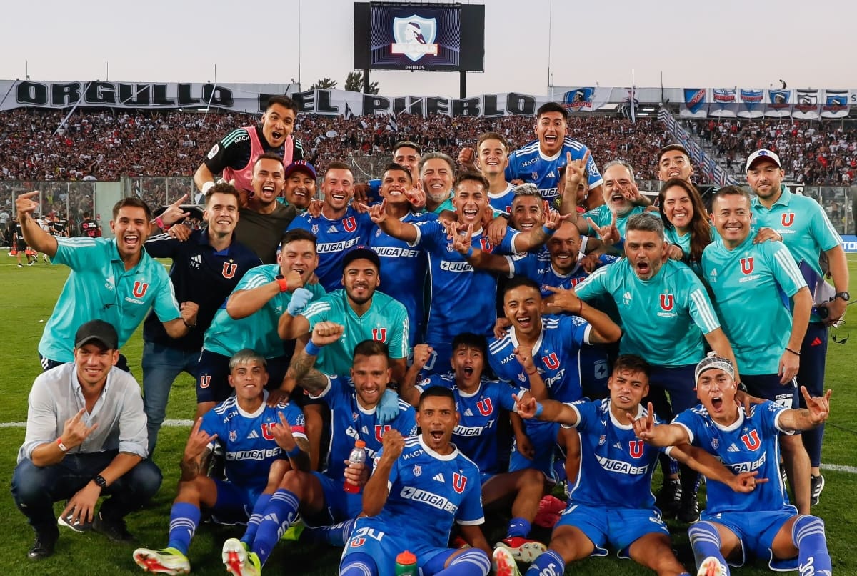 La U tras ganar en el Monumental.