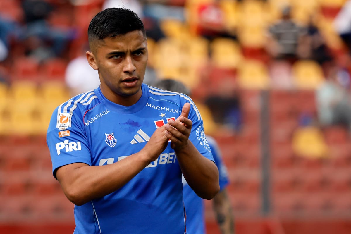 El jugador fue a presenciar el duelo entre la U y Calera. Foto: Aton.